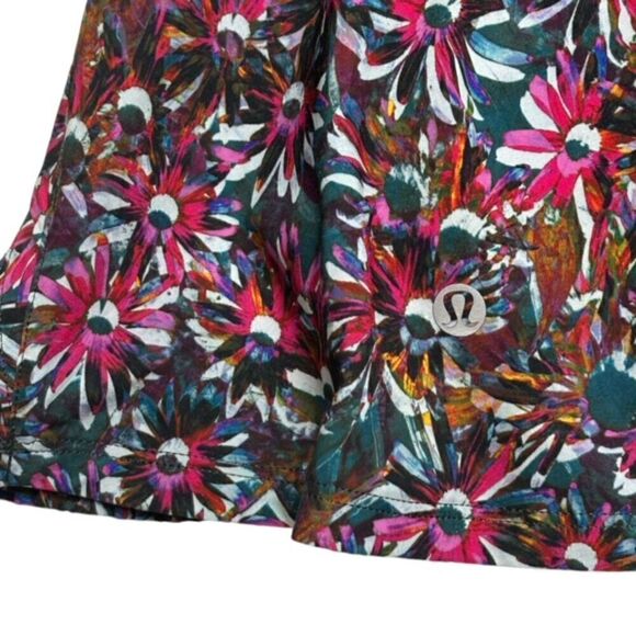 Lululemon Play Off the Pleats Mid-Rise Skirt *Floral Electric/ Rainforest Green - Picture 7 of 13